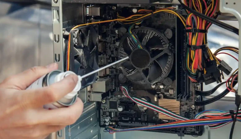 چگونه کیس کامپیوتر خود را تمیز کنیم؟