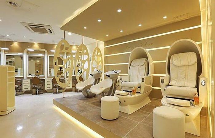 بهترین آرایشگاه زنانه در زعفرانیه و سعادت آباد تهران برای عروس و کوتاهی مو چه ویژگی هایی دارد؟
